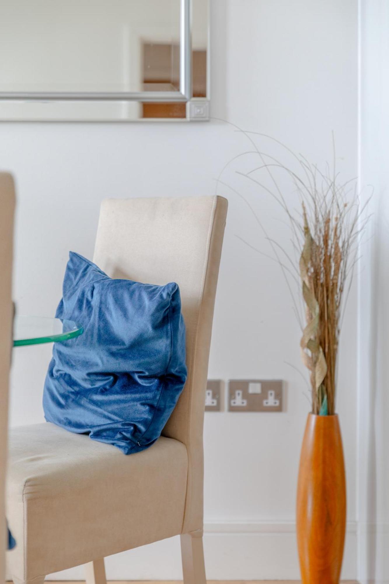 Sleek & Sunny 1bd Flat Near Greenwhich - Deptford! * London