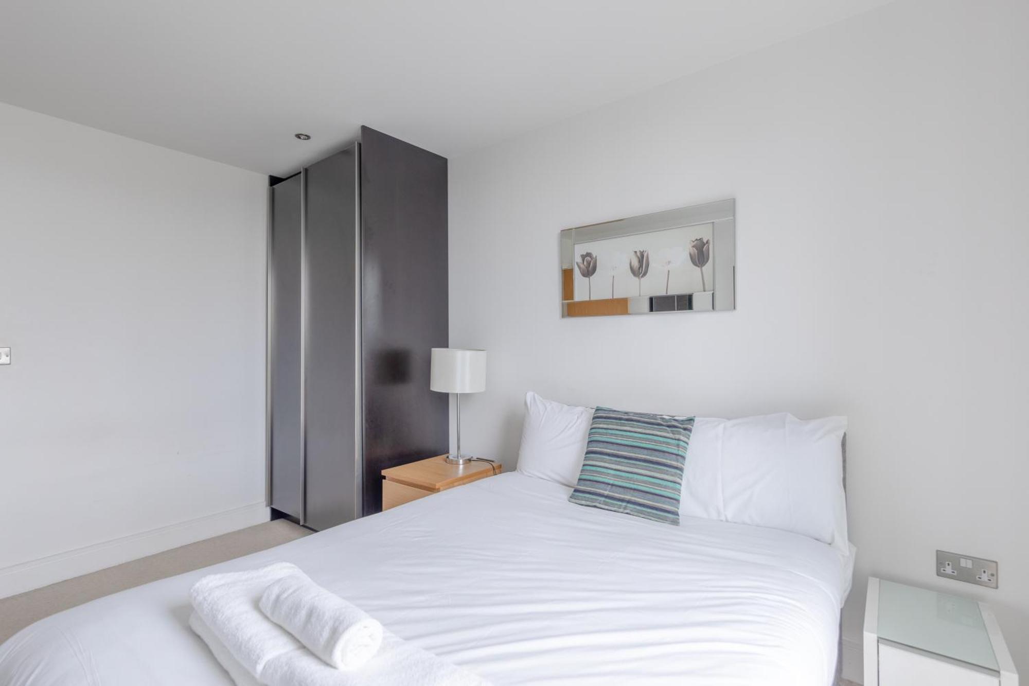 Sleek & Sunny 1bd Flat Near Greenwhich - Deptford! * London
